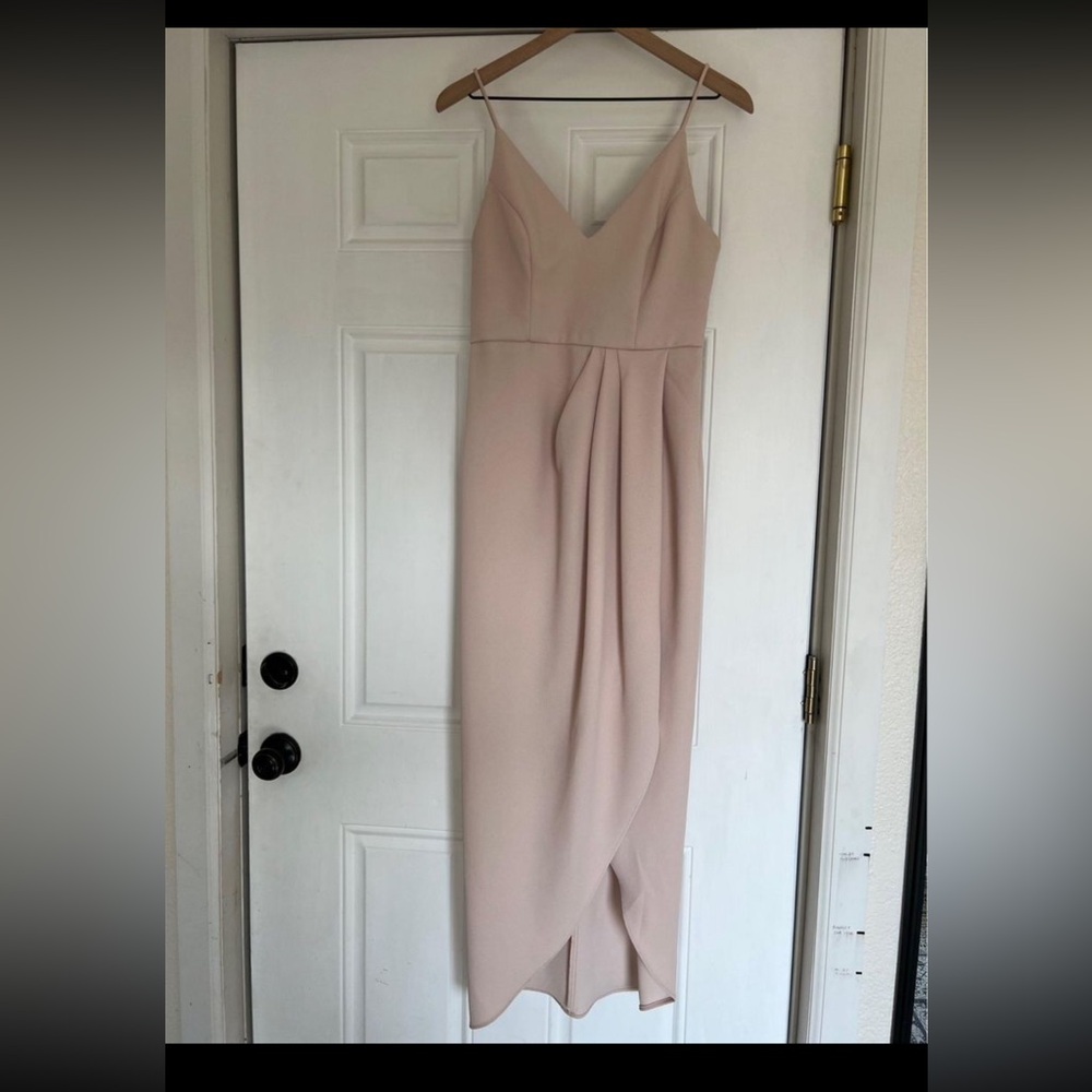 Xscape Blush V-Neck Maxi Dress